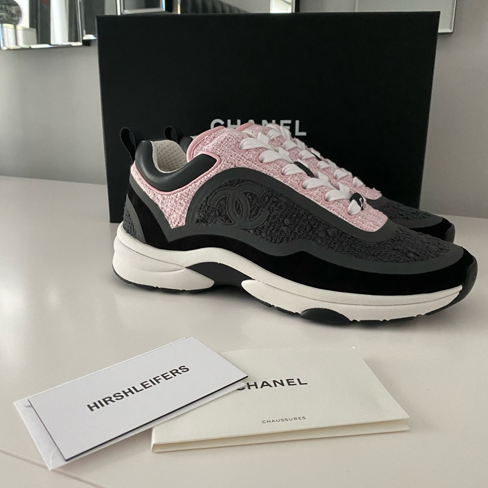 BNWT CHANEL Size 38 Tweed Gray&Pink Sneakers 21S